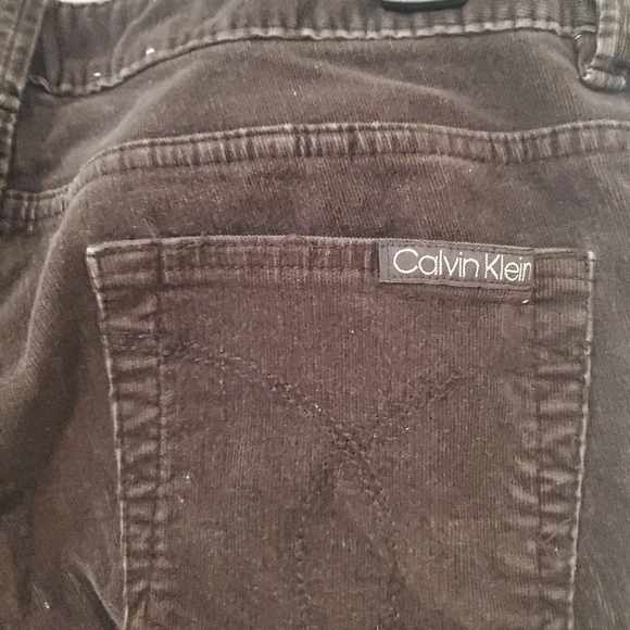 Calvin Klein - Picture 2 of 4